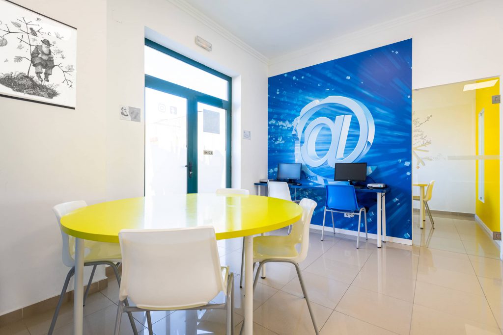 21.07.30 - Darwins-7 Recepção - Explicações, Tutoria, Preparação Exames, Línguas, Psicologia, Línguas em Alcabideche, Cascais - DarWins